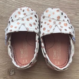 Polka dot Tiny Toms
